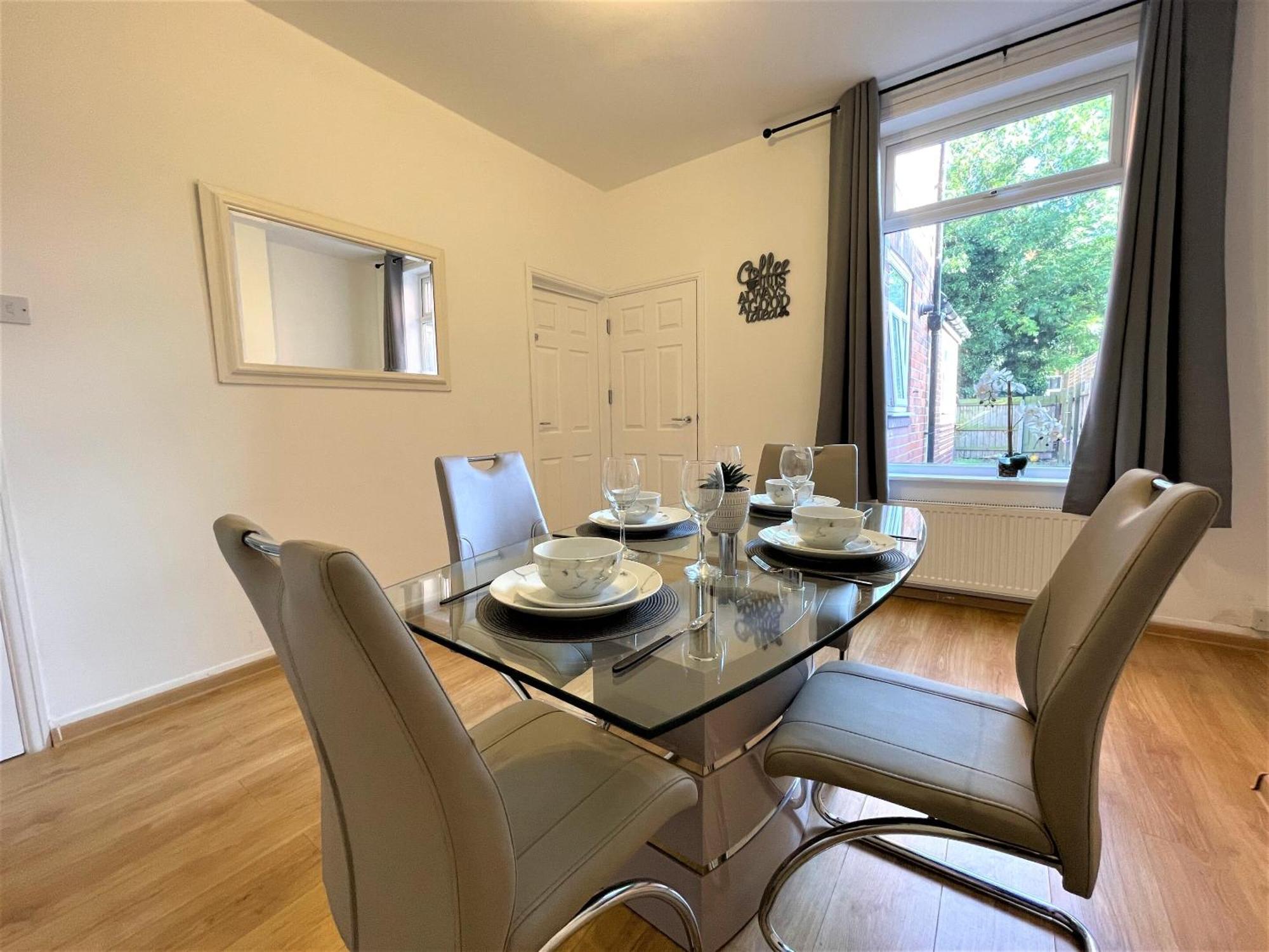 Robinhuts - 3 Bed Accommodation -Perfect For Contractors, Families & Students Kingston upon Hull Extérieur photo